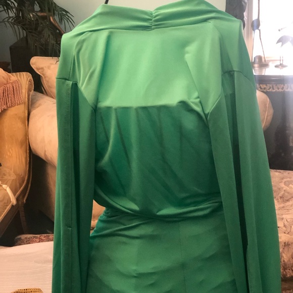 Green Silky Cocktail dress! - Picture 4 of 7